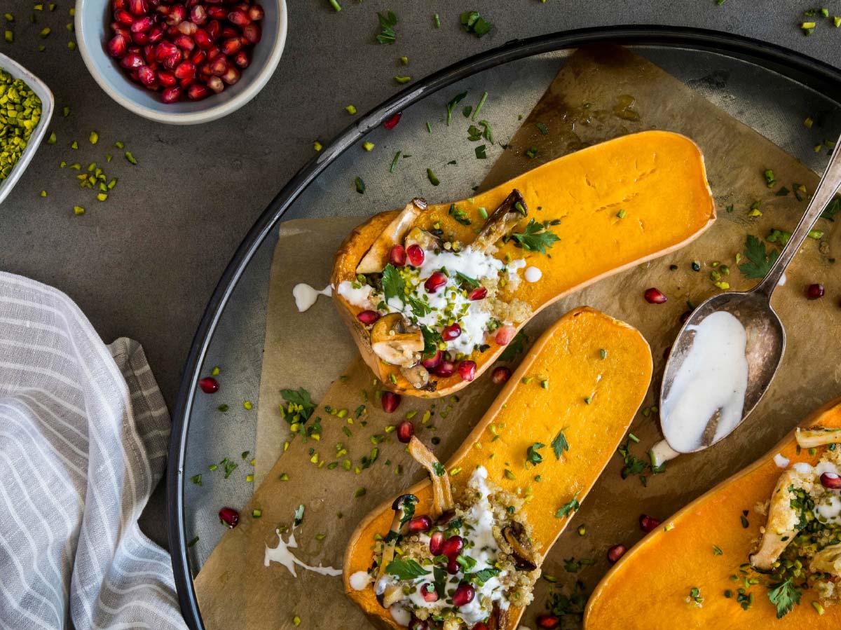 Gefüllter Kürbis mit Pilzen, Quinoa und Granatapfel Rezept EDEKA Sommer